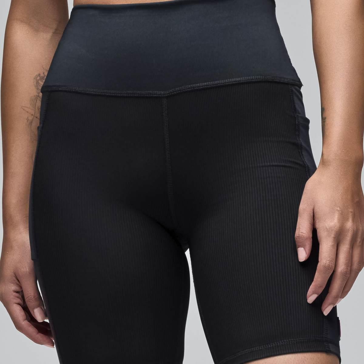 STRONG iD High Waisted Biker Shorts With Pockets - Black