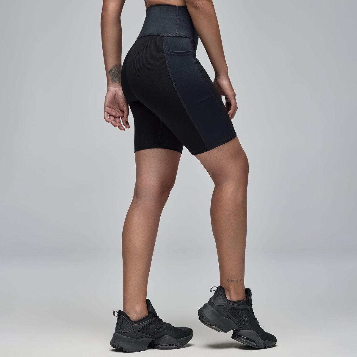 STRONG iD High Waisted Biker Shorts With Pockets - Black